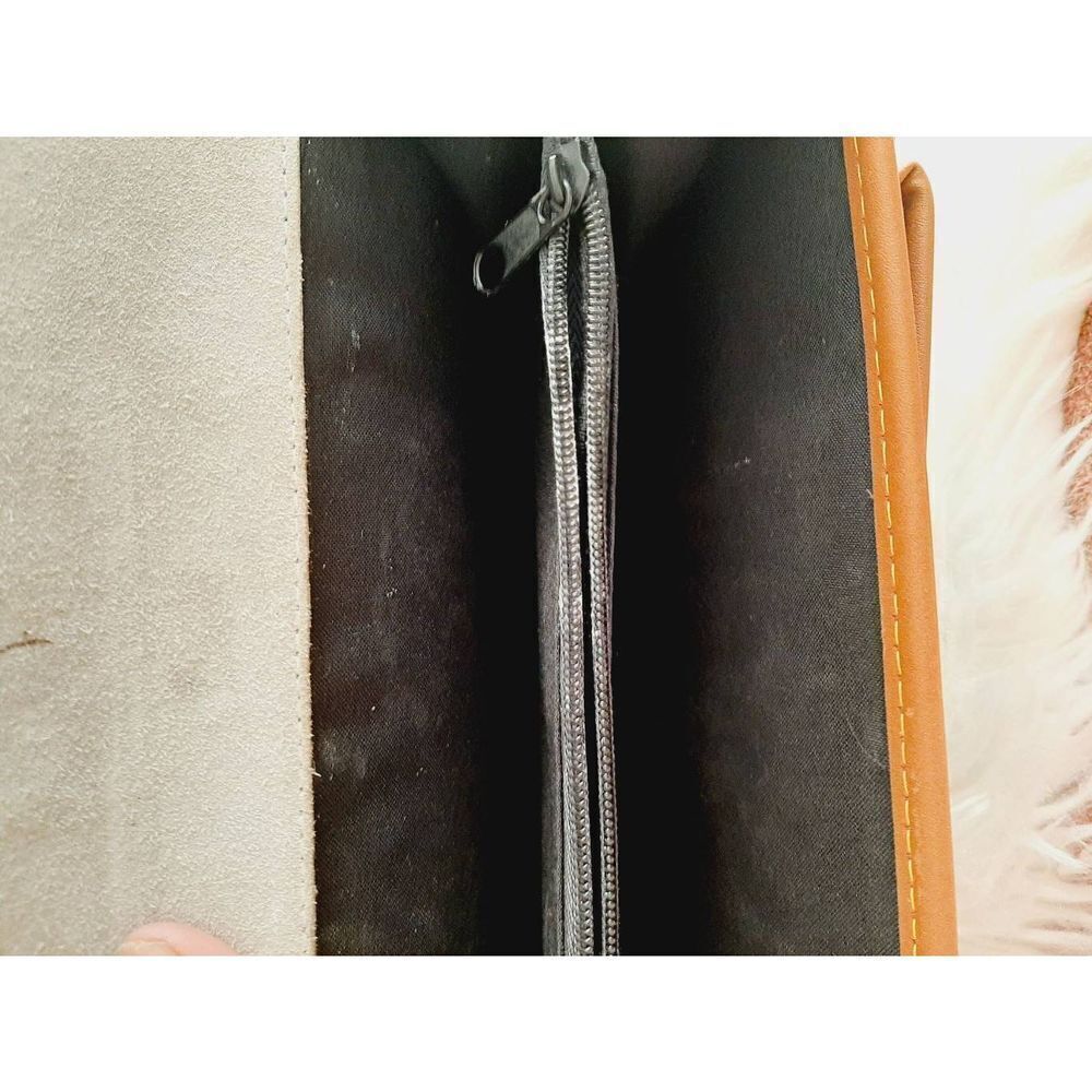 Faux D& B all weather leather hand clutch bag - Picture 9 of 10